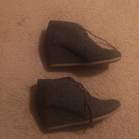 Boots - Picture 1 of 3